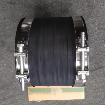 Ống cao su mềm nối với ống nhựa PVC 