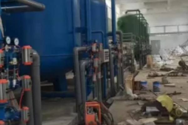 Pneumatic butterfly valves are used in industrial water storage systems
